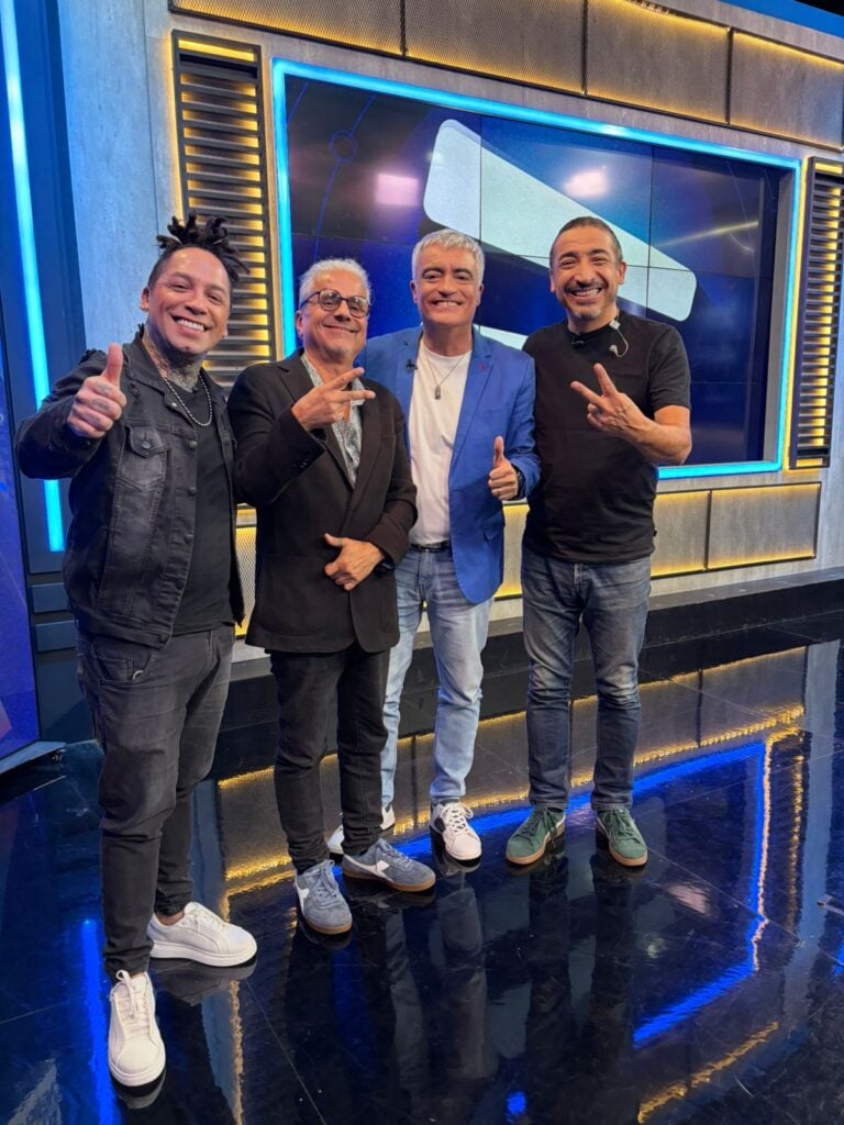 8cc274fc-b86b-409d-8179-55f26b99f8d6